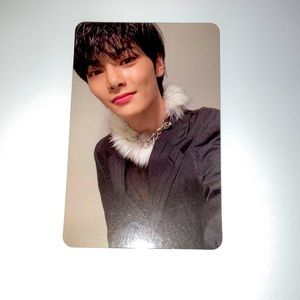 stray kids jeongin official photocard